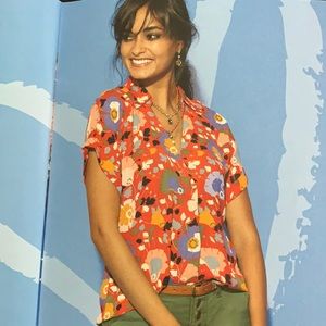 CAbi Replay Top, V-neck, Short Sleeve,Size Medium,